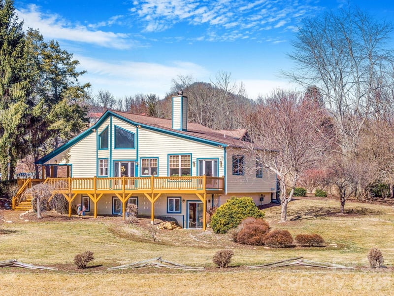 22 Mountain Spring Lane, Canton, NC - 5 beds, 4.5 baths, 3,314 sqft - $776,500