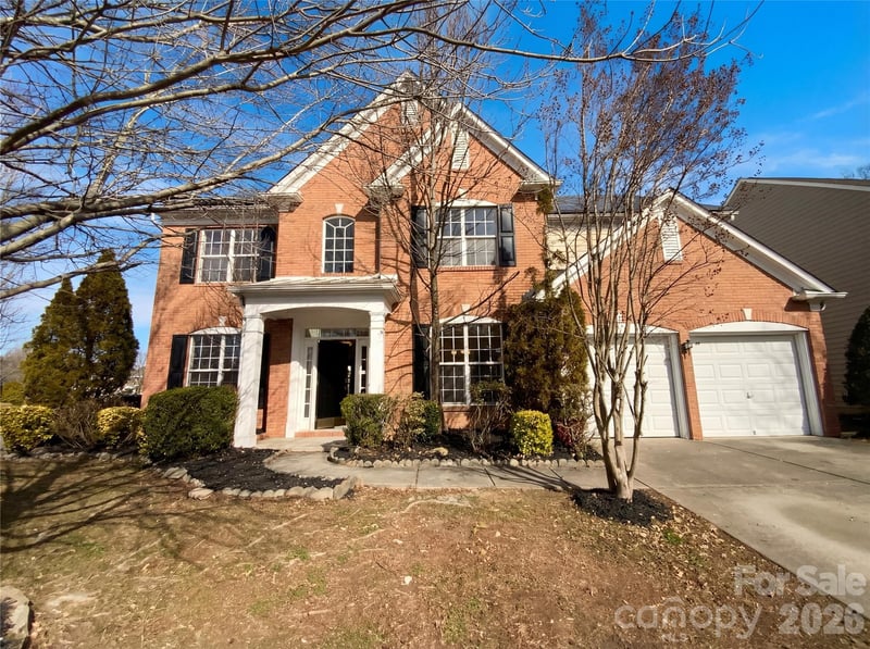 10803 Fountaingrove, Charlotte, NC - 5 beds, 4 baths, 2,831 sqft - $500,000