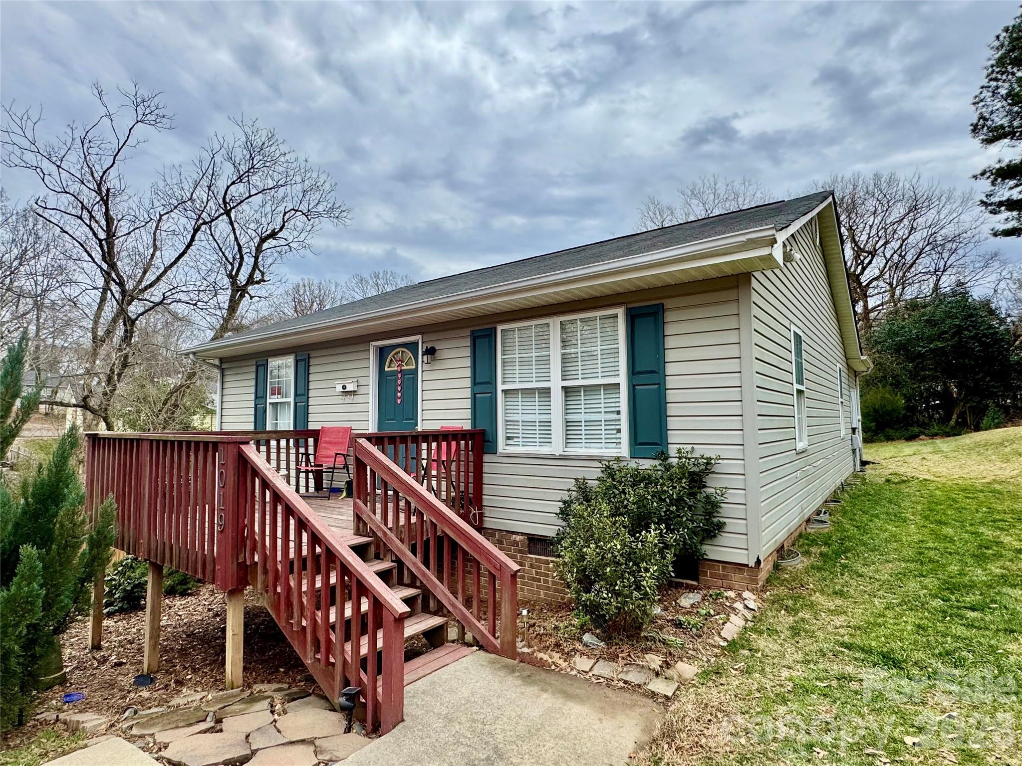 1019 W 7th Avenue, Gastonia, NC. property listing photo