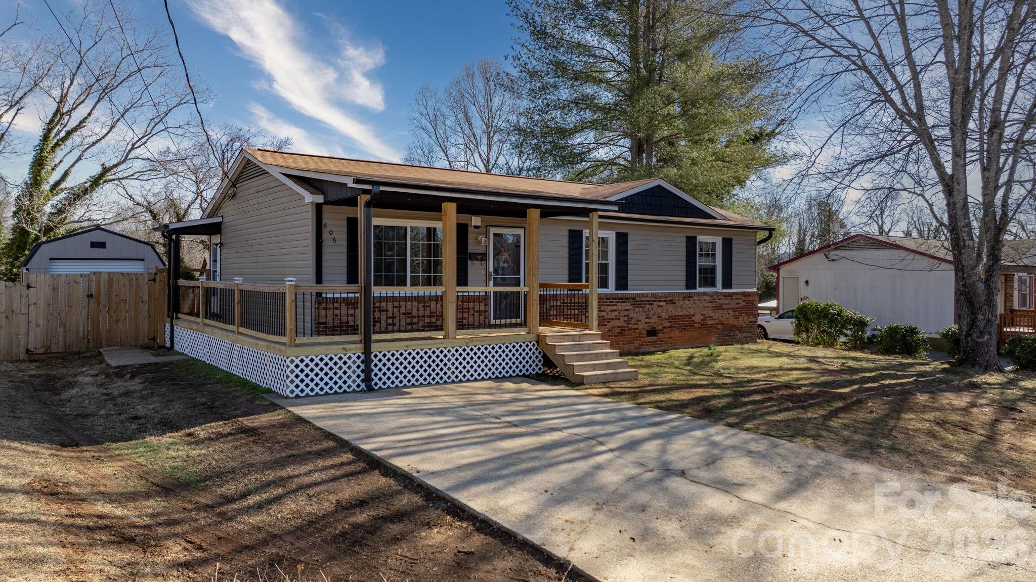 606 Prospect, Lenoir, NC. property listing photo
