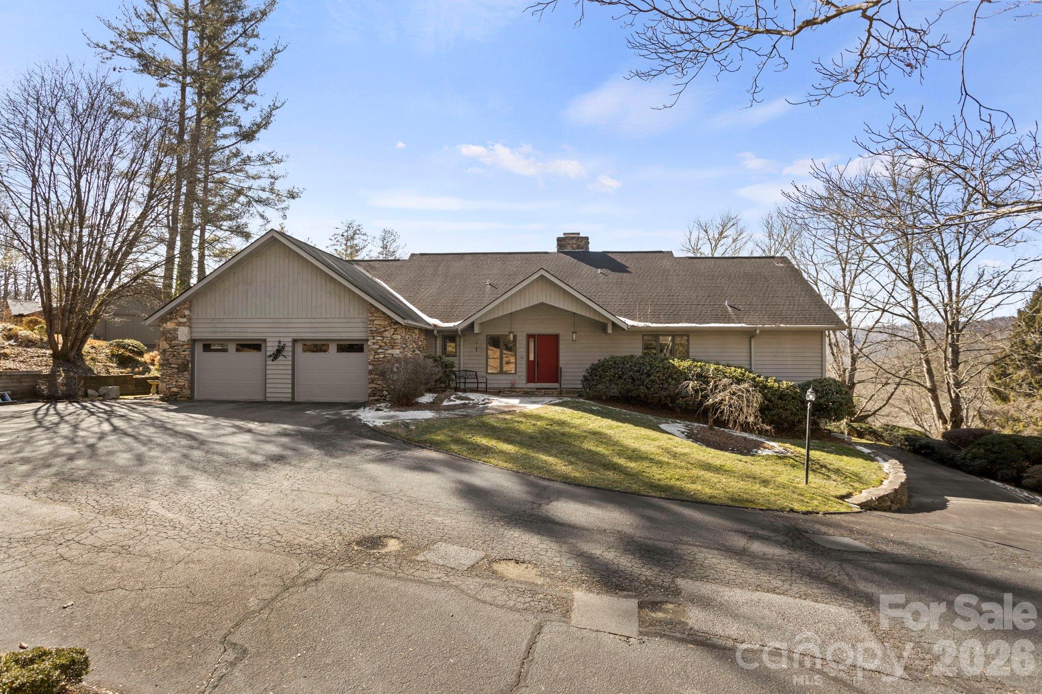 404 W Browning Road, Hendersonville, NC. property listing photo