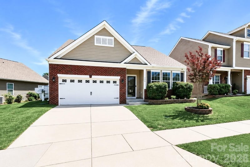 180 N Cromwell Drive, Mooresville, NC - 3 beds, 2 baths, 1,930 sqft - $392,500