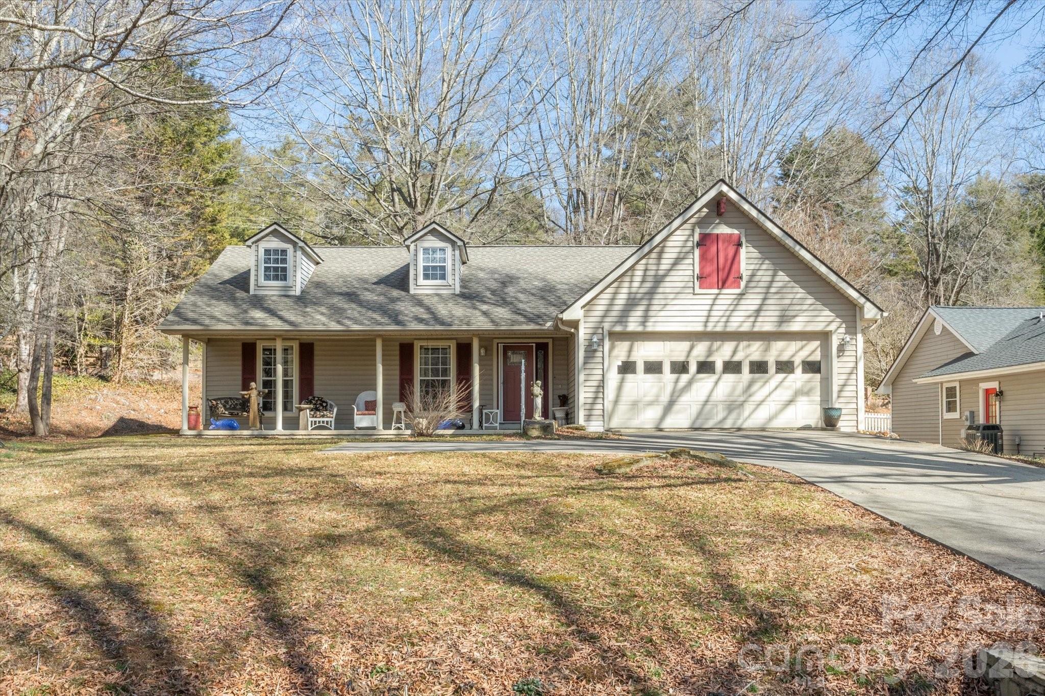 2625 Middleton Circle, Hendersonville, NC. property listing photo