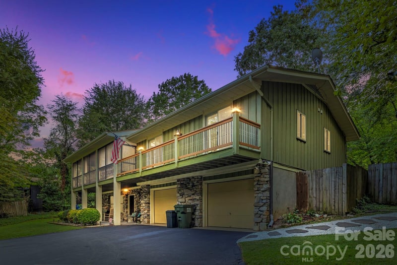 3017 Chestnut Tree Road, Hendersonville, NC - 3 beds, 3 baths, 2,402 sqft - $590,000