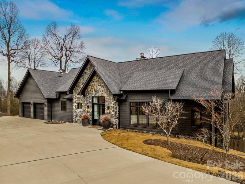 241 Tower Circle, Hendersonville, NC - 4 beds, 4.5 baths, 3,811 sqft - $1,750,000