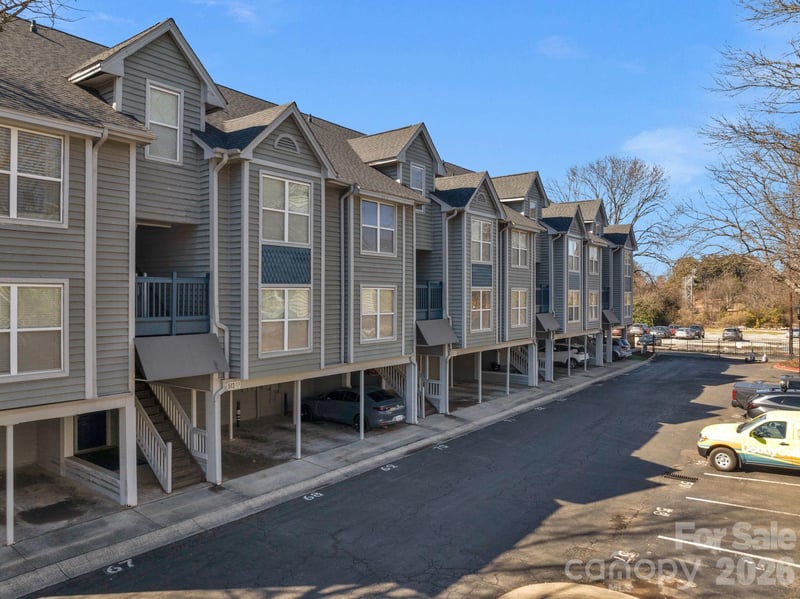 513 N Graham Street Apt 2E, Charlotte, NC - 1 bed, 1 bath, 644 sqft - $168,000
