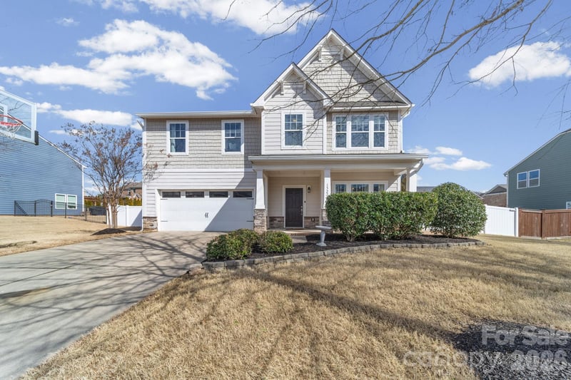 15224 Kissimmee Lane, Mint Hill, NC - 4 beds, 2.5 baths, 3,140 sqft - $574,900