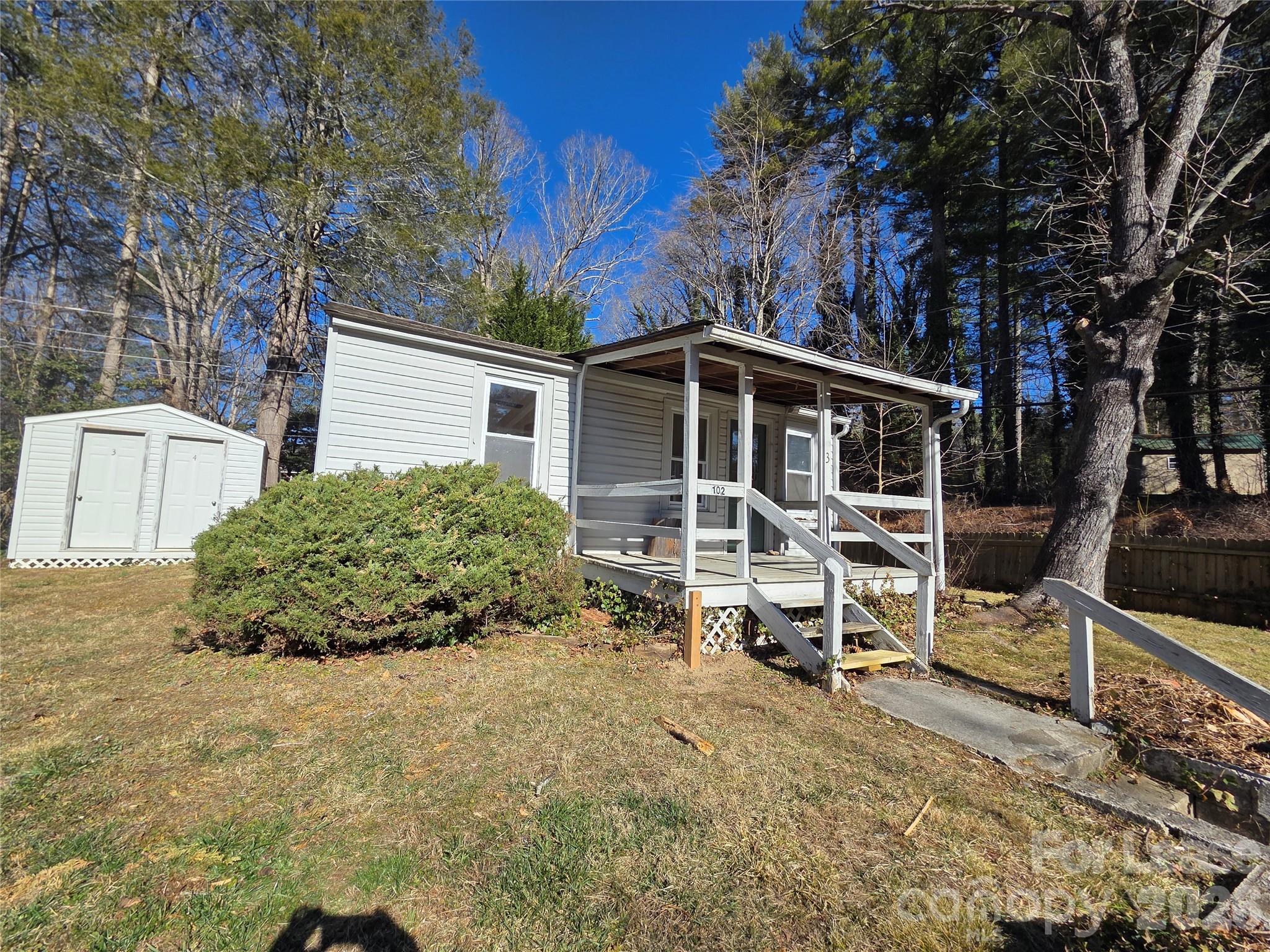 102 Malvern Drive, Hendersonville, NC. property listing photo