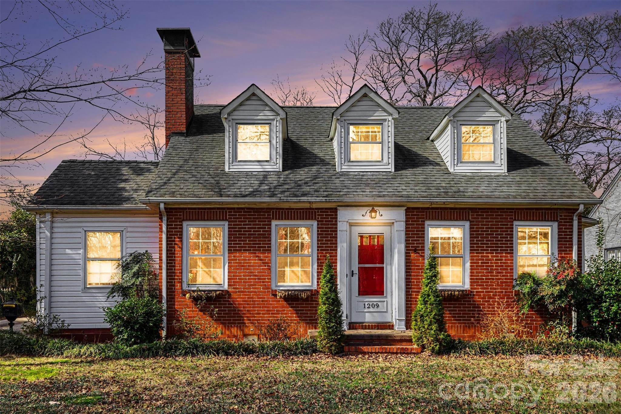 1209 Oakwood, Gastonia, NC. property listing photo