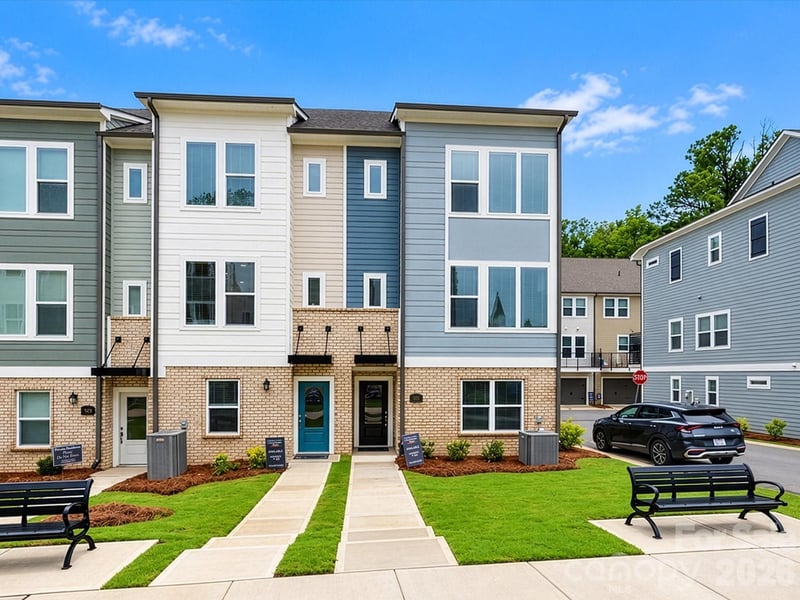 1535 Lithium Lane, Charlotte, NC - 3 beds, 3.5 baths, 1,947 sqft - $445,572