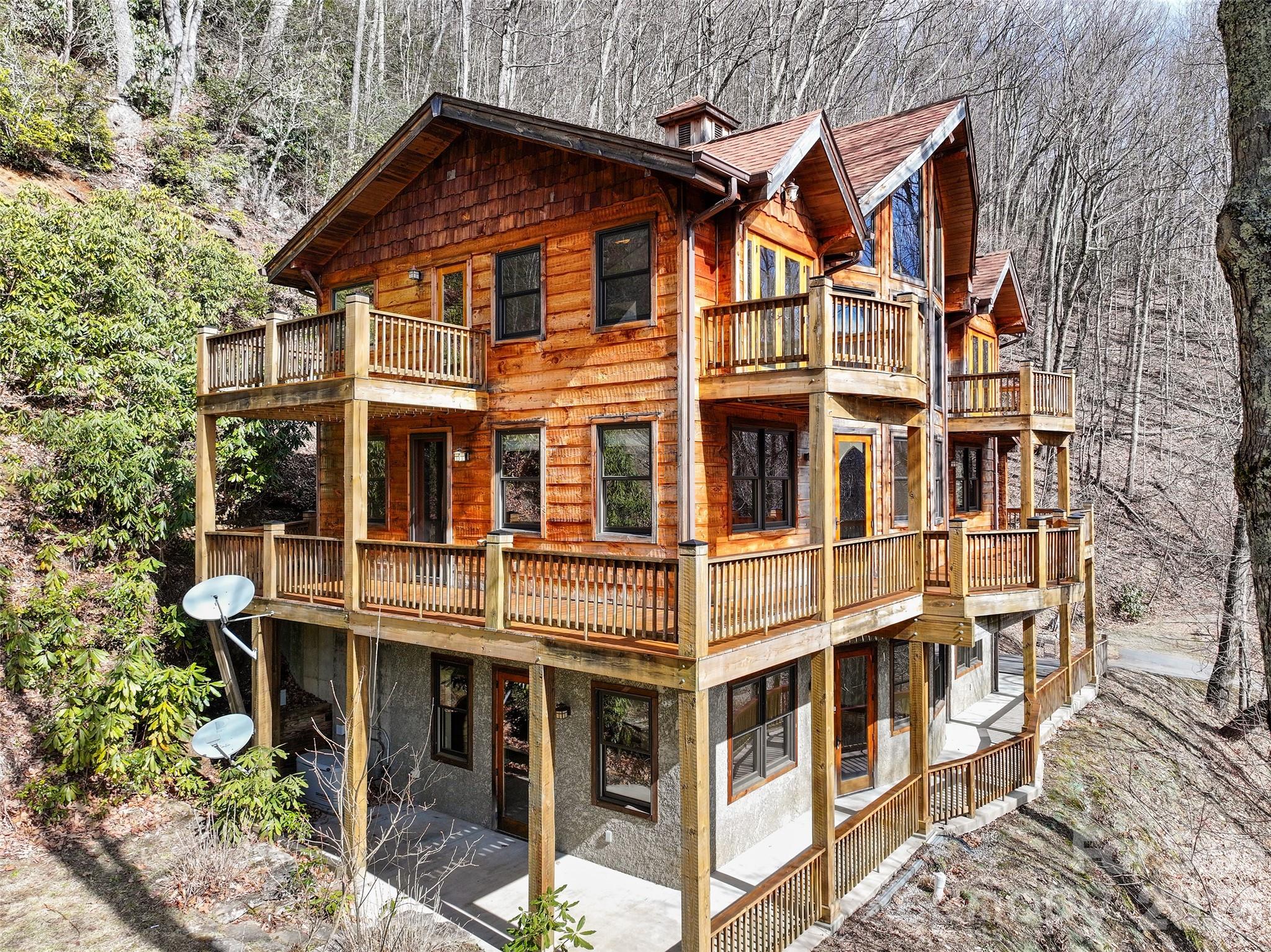 173 Heavenview Point, Maggie Valley, NC. property listing photo