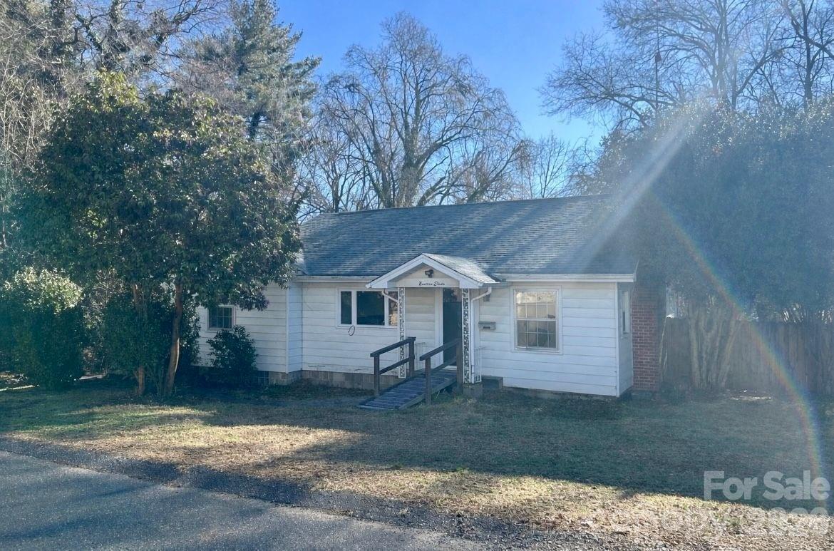 1911 White, Gastonia, NC. property listing photo