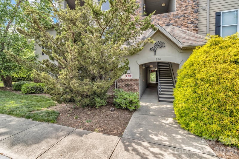234 Brickton Village Circle, Fletcher, NC - 3 beds, 2 baths, 1,121 sqft - $278,999