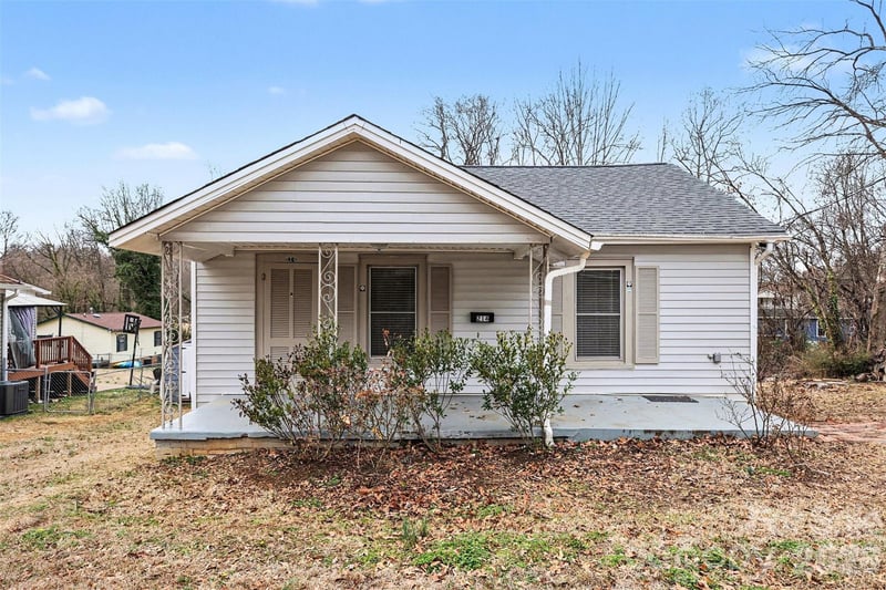 214 Wood Street, Mount Holly, NC - 2 beds, 1 bath, 875 sqft - $215,000