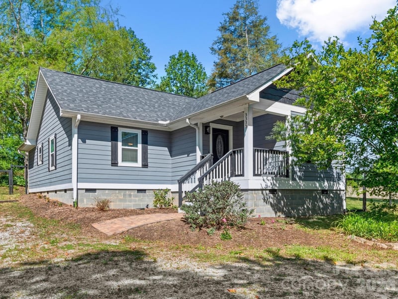 3333 Chimney Rock Road, Hendersonville, NC - 3 beds, 2 baths, 1,343 sqft - $399,000