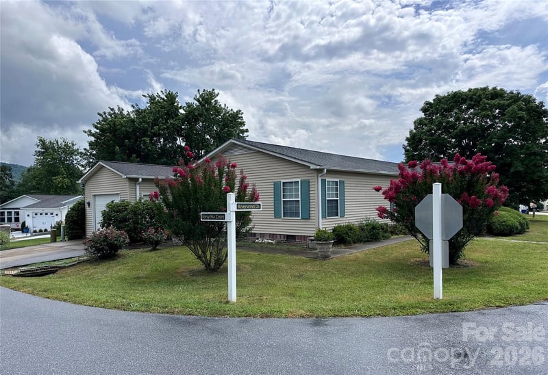 308 Riverwind Drive, Hendersonville, NC - 3 beds, 2 baths, 1,876 sqft - $264,900