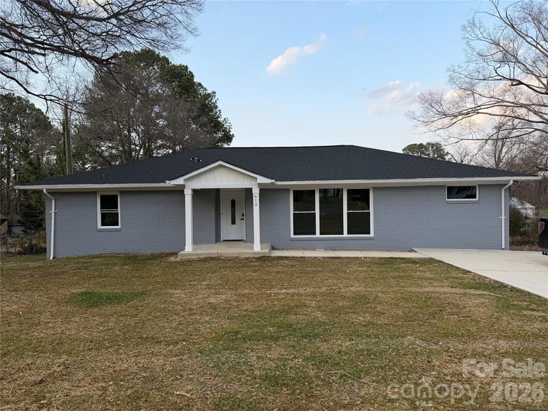 612 Westway, Gastonia, NC - 5 beds, 4 baths, 3,359 sqft - $499,900