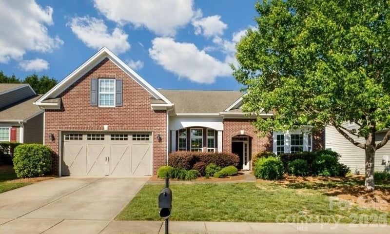 8720 Artesa Mill Lane, Charlotte, NC - 4 beds, 2 baths, 2,588 sqft - $489,000