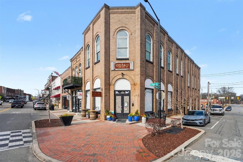 188 N Main Street, Mooresville, NC -  - $1,350,000