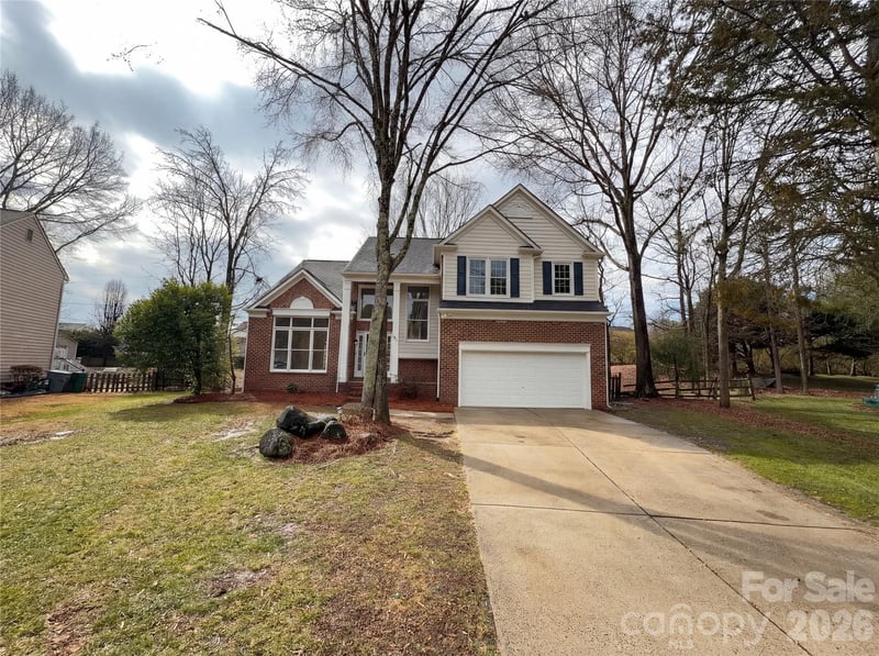 8141 Long Nook, Charlotte, NC - 4 beds, 3 baths, 2,305 sqft - $655,000