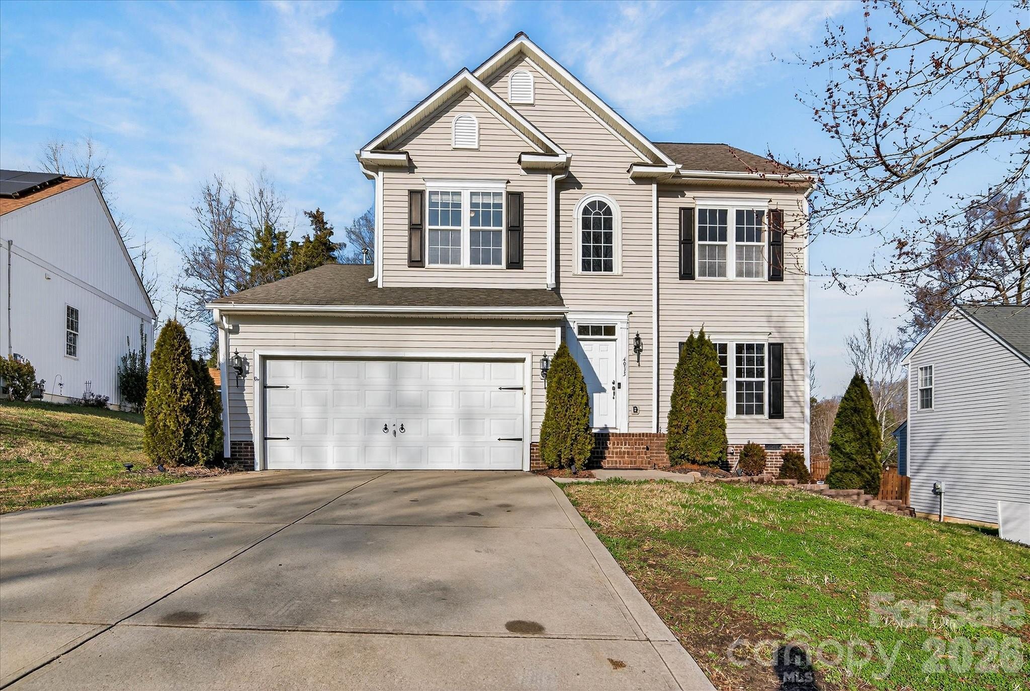 4913 Summerside Drive, Lake Wylie, SC. property listing photo