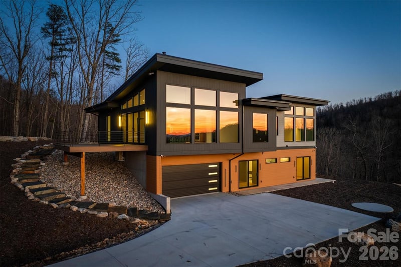463 Summit Trail, Nebo, NC - 3 beds, 3.5 baths, 3,497 sqft - $1,845,000
