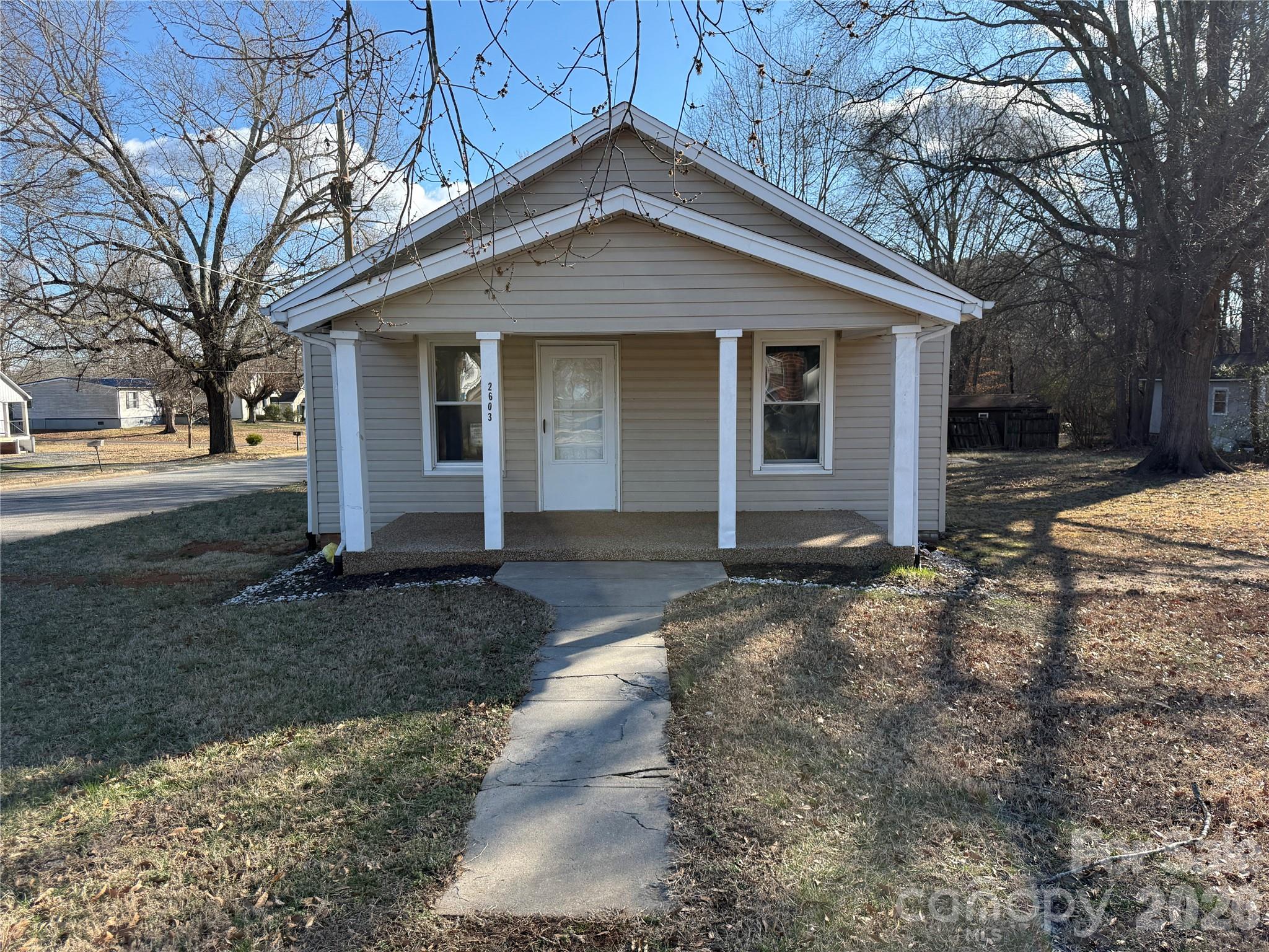 2603 5th Avenue SW, Hickory, NC. property listing photo