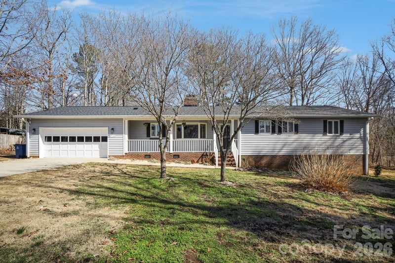 1140 Knollwood, Claremont, NC - 3 beds, 2 baths, 2,141 sqft - $389,900
