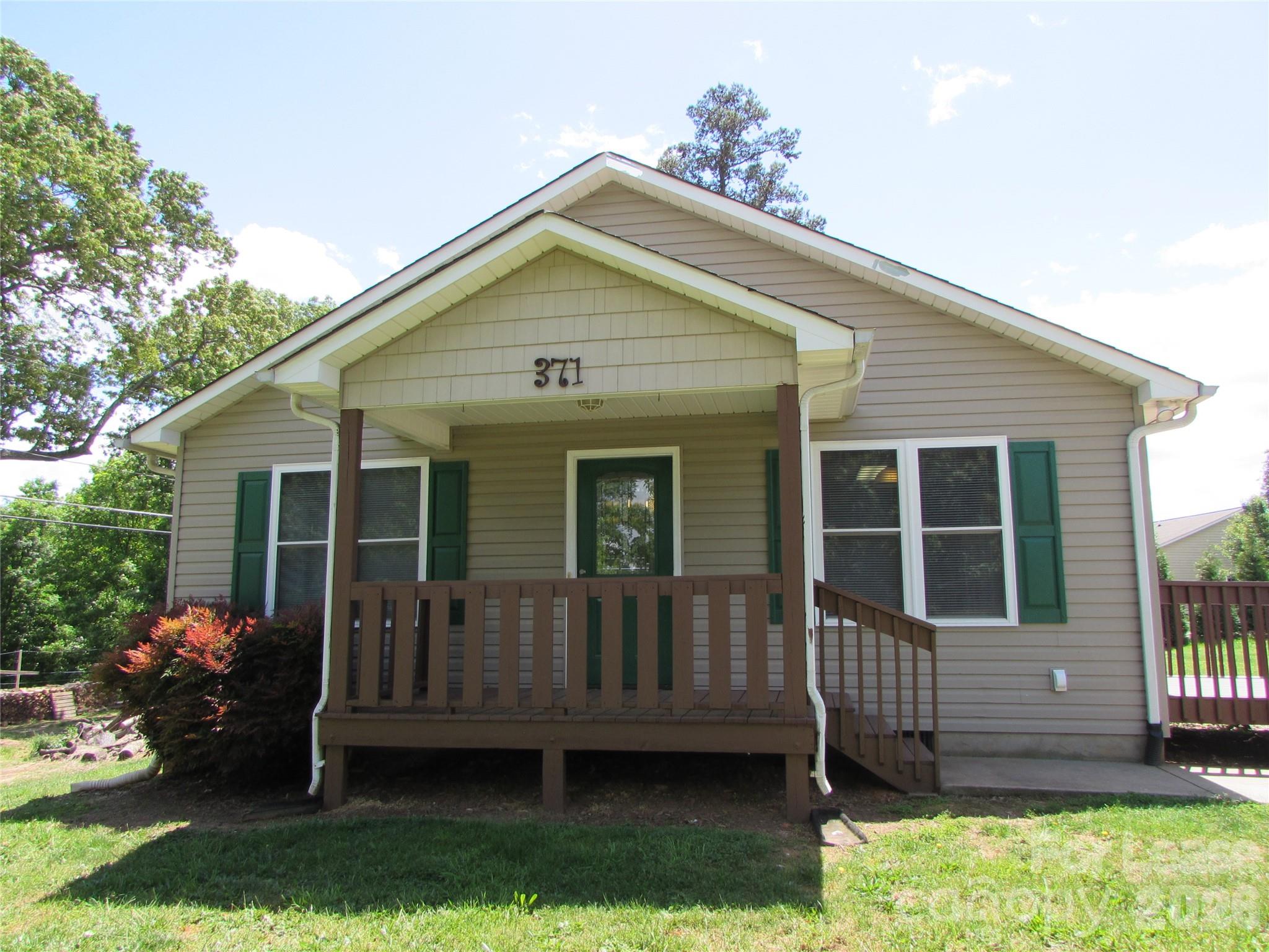371 West Avenue, Troutman, NC. property listing photo