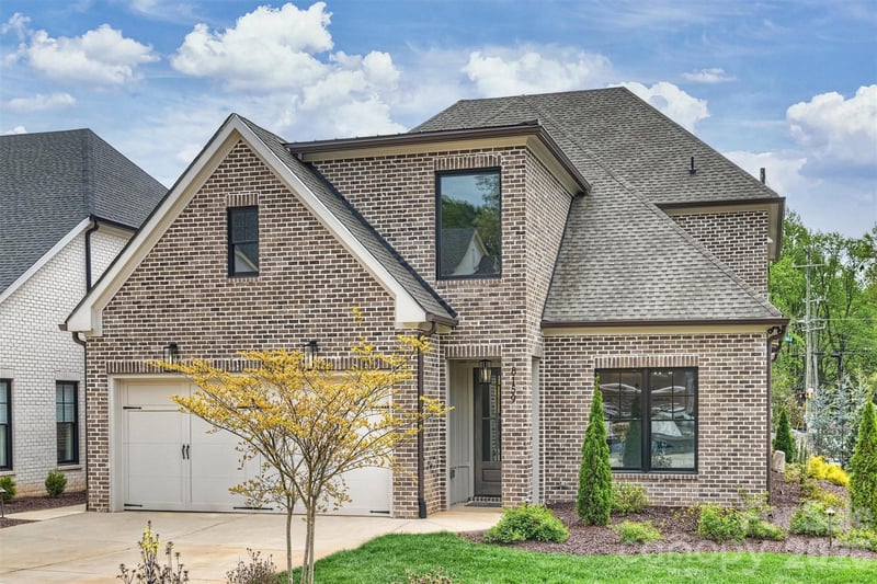 8159 Fairview Road, Charlotte, NC - 4 beds, 4 baths, 4,154 sqft - $1,760,000
