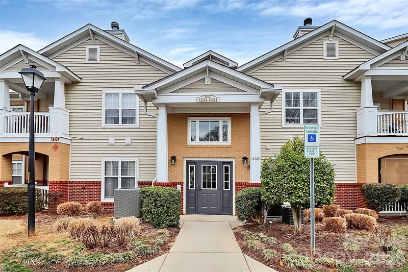 12368 Copper Mountain Boulevard, Charlotte, NC - 3 beds, 2 baths, 1,458 sqft - $309,500
