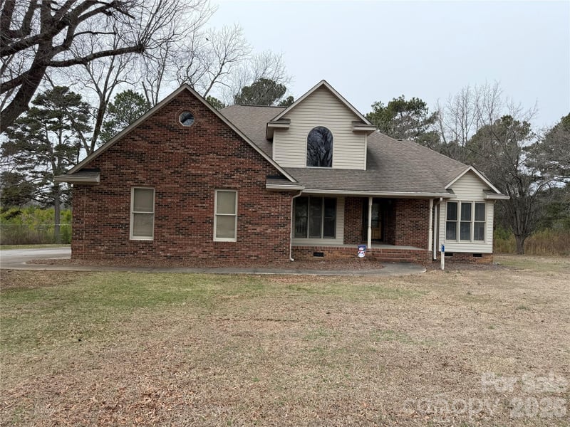 96 Valley, Badin, NC - 4 beds, 4 baths, 2,462 sqft - $475,000