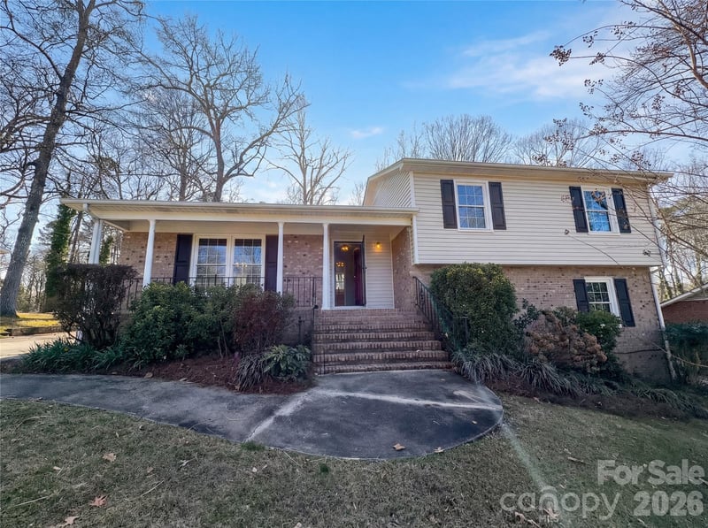 7700 Meadowdale, Charlotte, NC - 4 beds, 3 baths, 1,920 sqft - $390,000