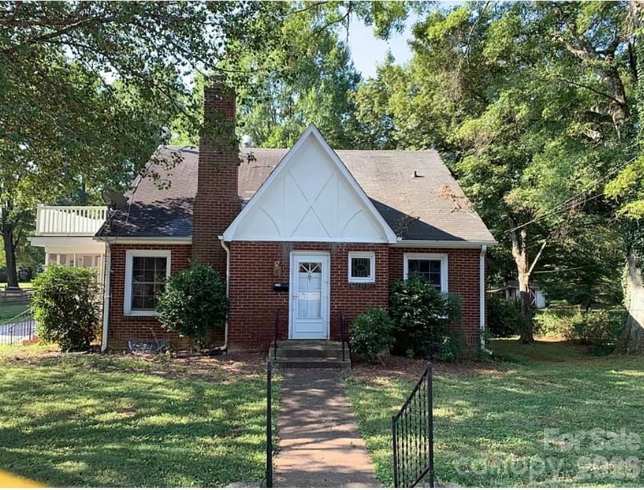 639 E Iredell Avenue, Mooresville, NC. property listing photo
