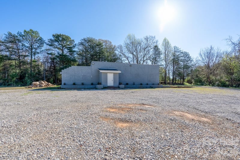 1501 Hwy 161 Highway, Kings Mountain, NC - 2 baths - $299,000