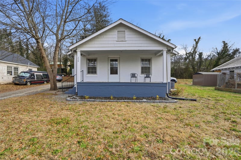 358 N Cleghorn Street, Rutherfordton, NC - 2 beds, 1 bath, 871 sqft - $147,900