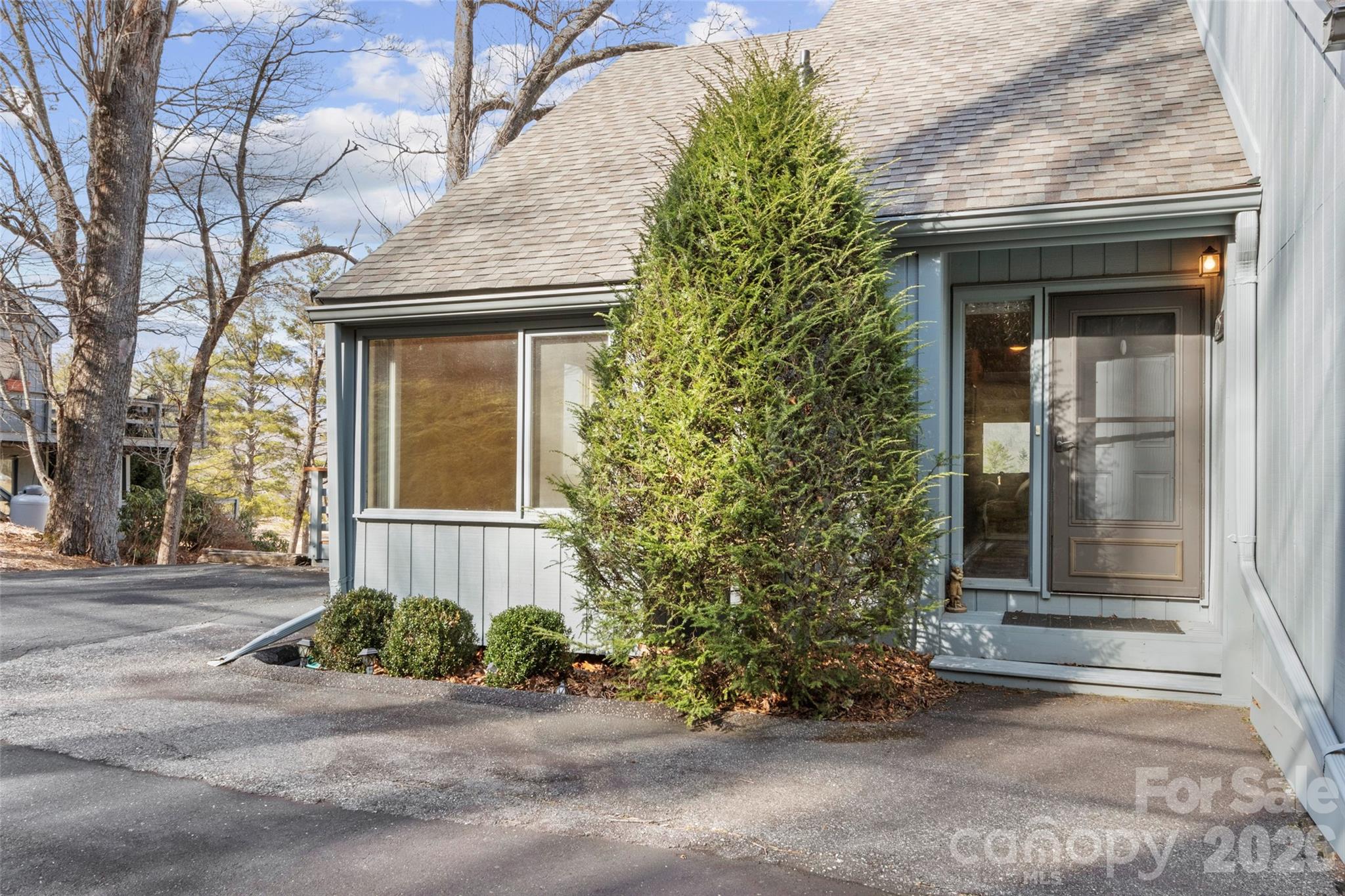 125 Townhouse Drive, Burnsville, NC. property listing photo