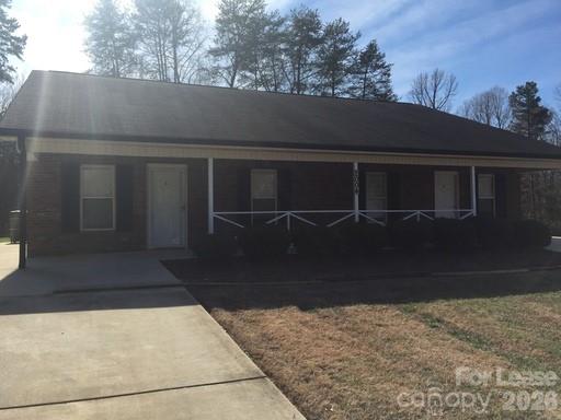 2004 Grandhaven Drive B, Mount Holly, NC. property listing photo