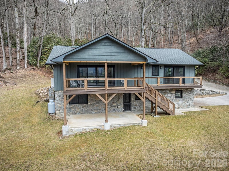 453 Friendly Acres Drive, Waynesville, NC - 3 beds, 3.5 baths, 2,316 sqft - $845,000