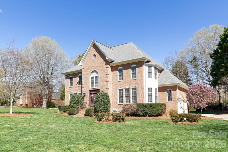 6119 Highview, Matthews, NC - 4 beds, 4 baths, 3,147 sqft - $895,500
