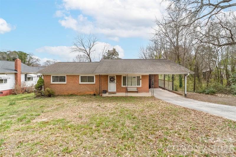 106 Blacksnake Road, Stanley, NC - 3 beds, 1.5 baths, 1,165 sqft - $264,900