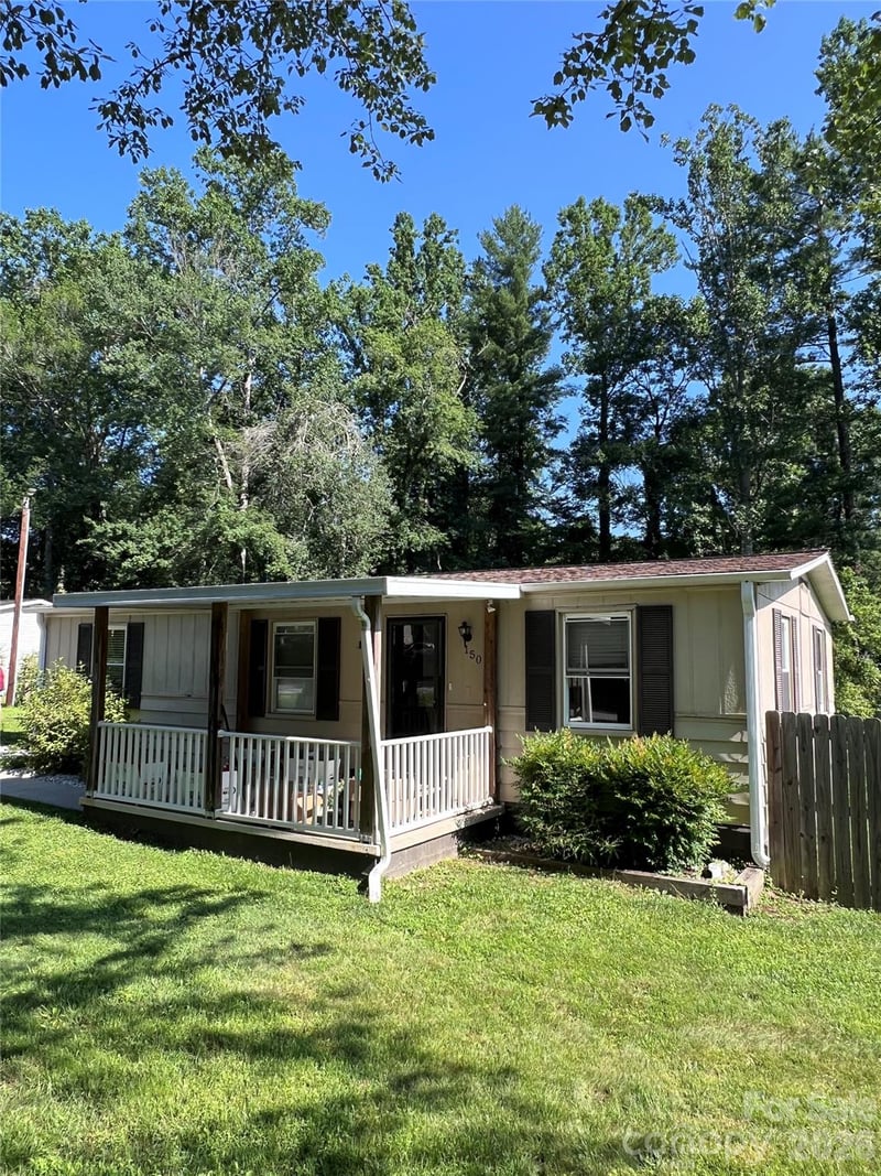 150 Piney Ridge Drive, Hendersonville, NC - 3 beds, 1 bath, 960 sqft - $100,000
