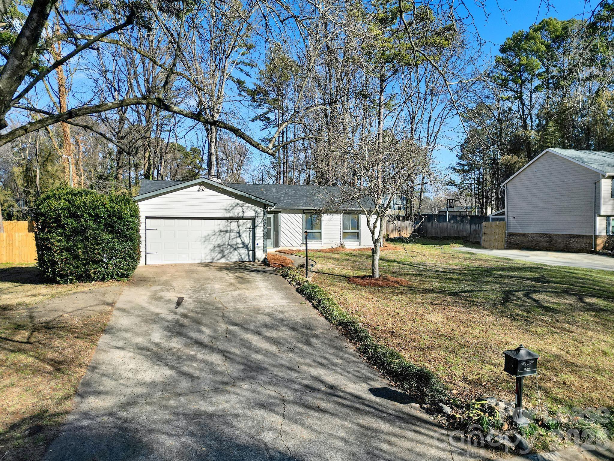 7130 Rollingridge Drive, Charlotte, NC. property listing photo