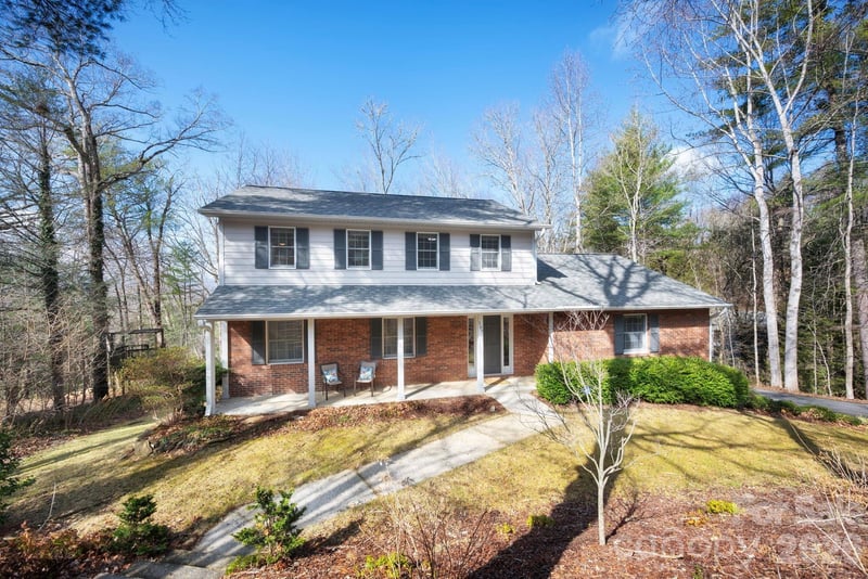 107 Ballantree Drive, Asheville, NC - 4 beds, 3.5 baths, 3,154 sqft - $699,900