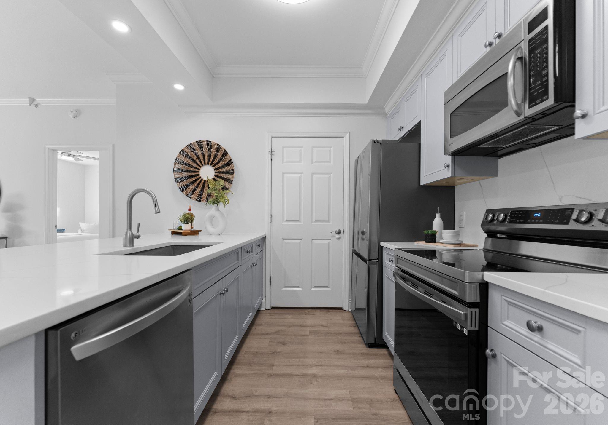 300 5th 509, Charlotte, NC — property listing photo 1