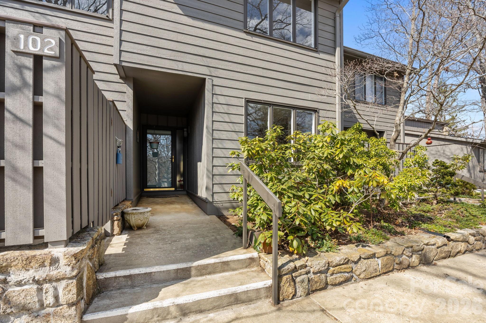 102 Crowfields Drive, Asheville, NC — property listing photo