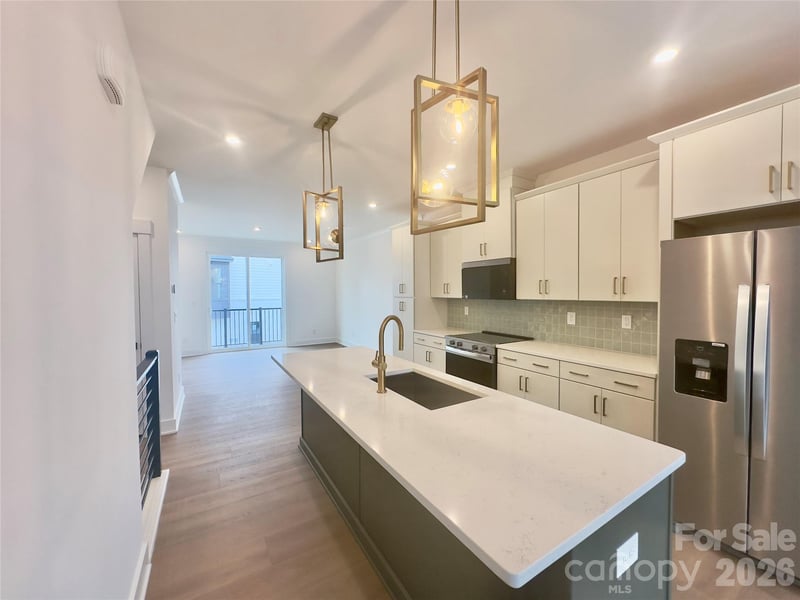 5009 Dutchess Drive, Charlotte, NC - 3 beds, 3.5 baths, 1,610 sqft - $524,000