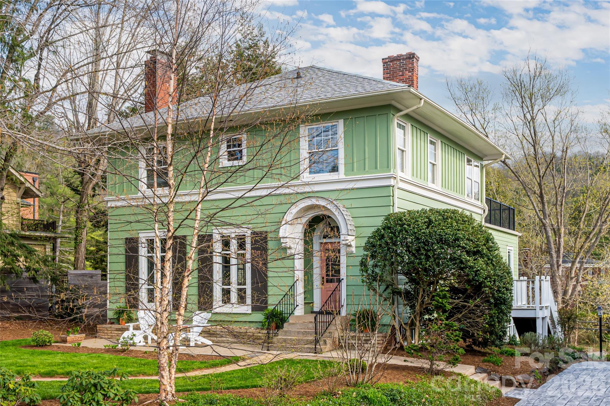 18 Edgemont Road, Asheville, NC. property listing photo