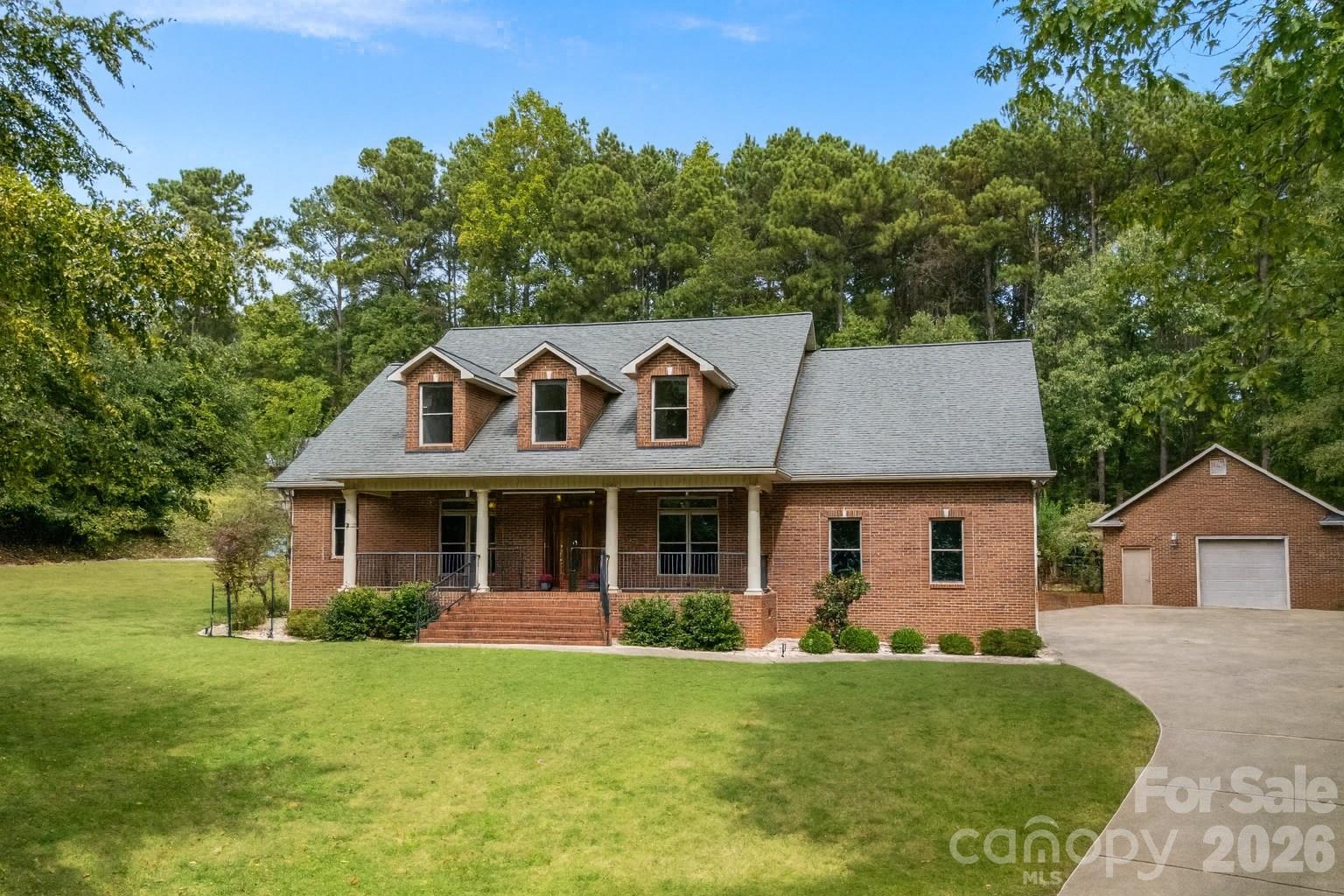 182 Broadview Circle, Mooresville, NC. property listing photo