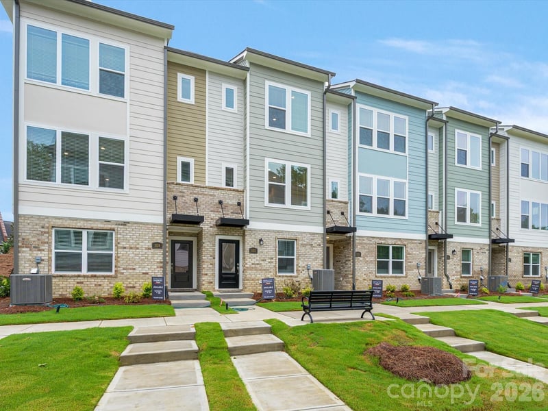 1132 Bismuth Lane, Charlotte, NC - 2 beds, 2.5 baths, 1,384 sqft - $389,990